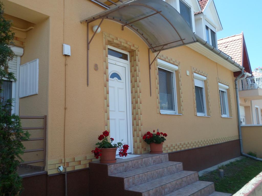 Makai Apartman Hotel Hajdúszoboszló Exterior foto